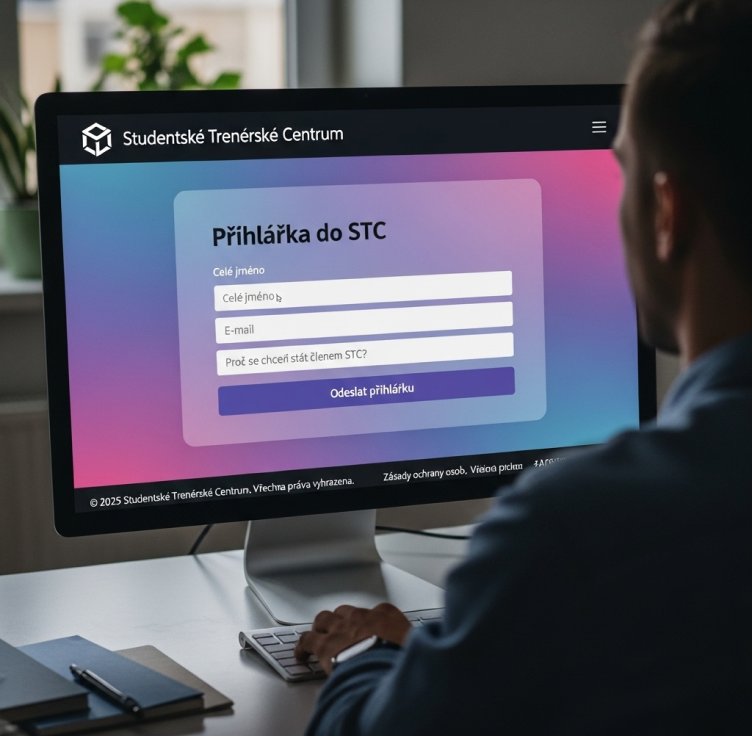 Muž vyplňující přihlášku do STC na svém počítači.